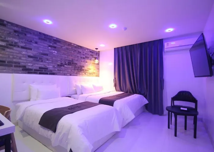 Gray Motel